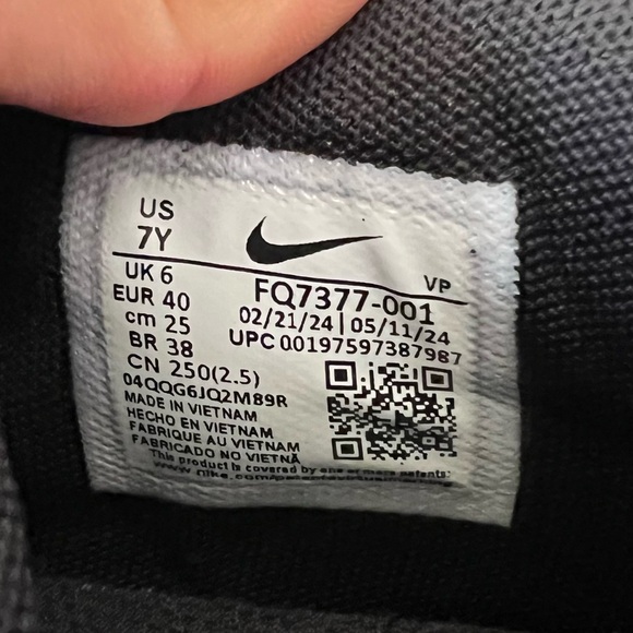 ✔️New✔️ NIKE Sabrina 2 KC GS Gold Quest - Picture 9 of 10